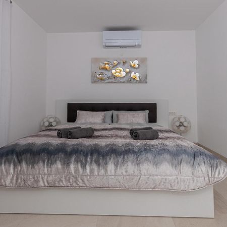 Apartmani Kecman Crikvenica Exterior foto
