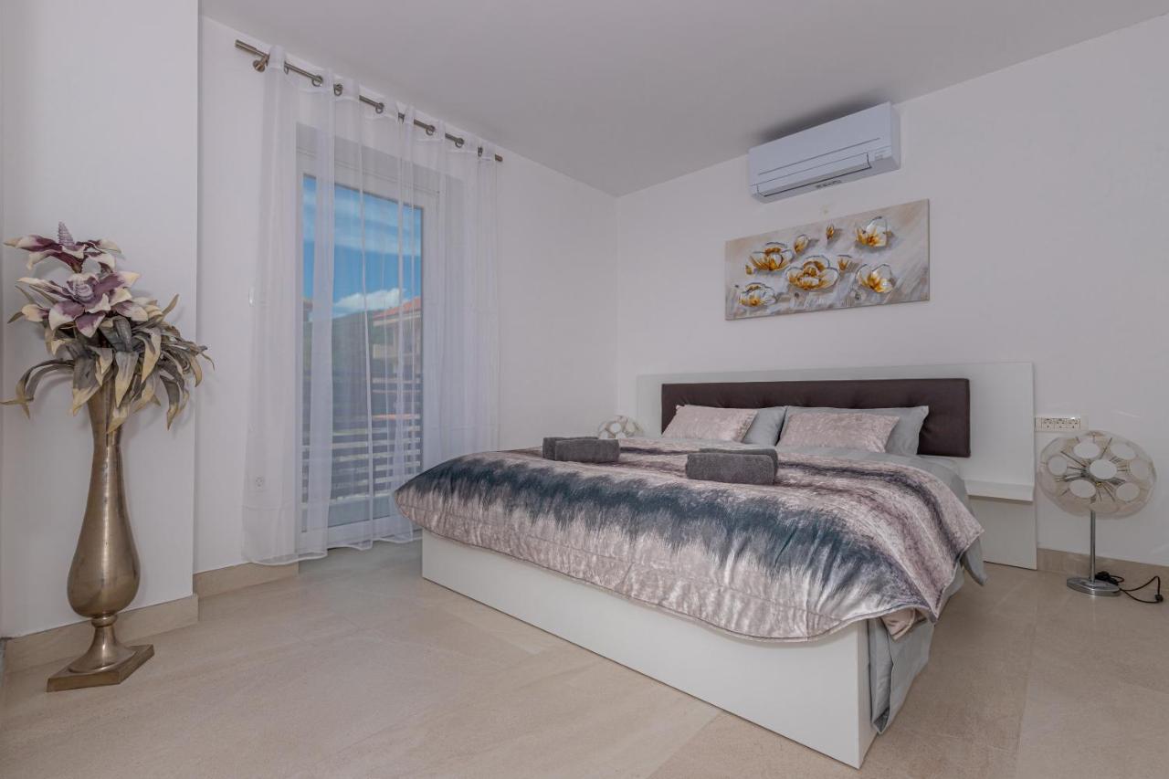 Apartmani Kecman Crikvenica Exterior foto