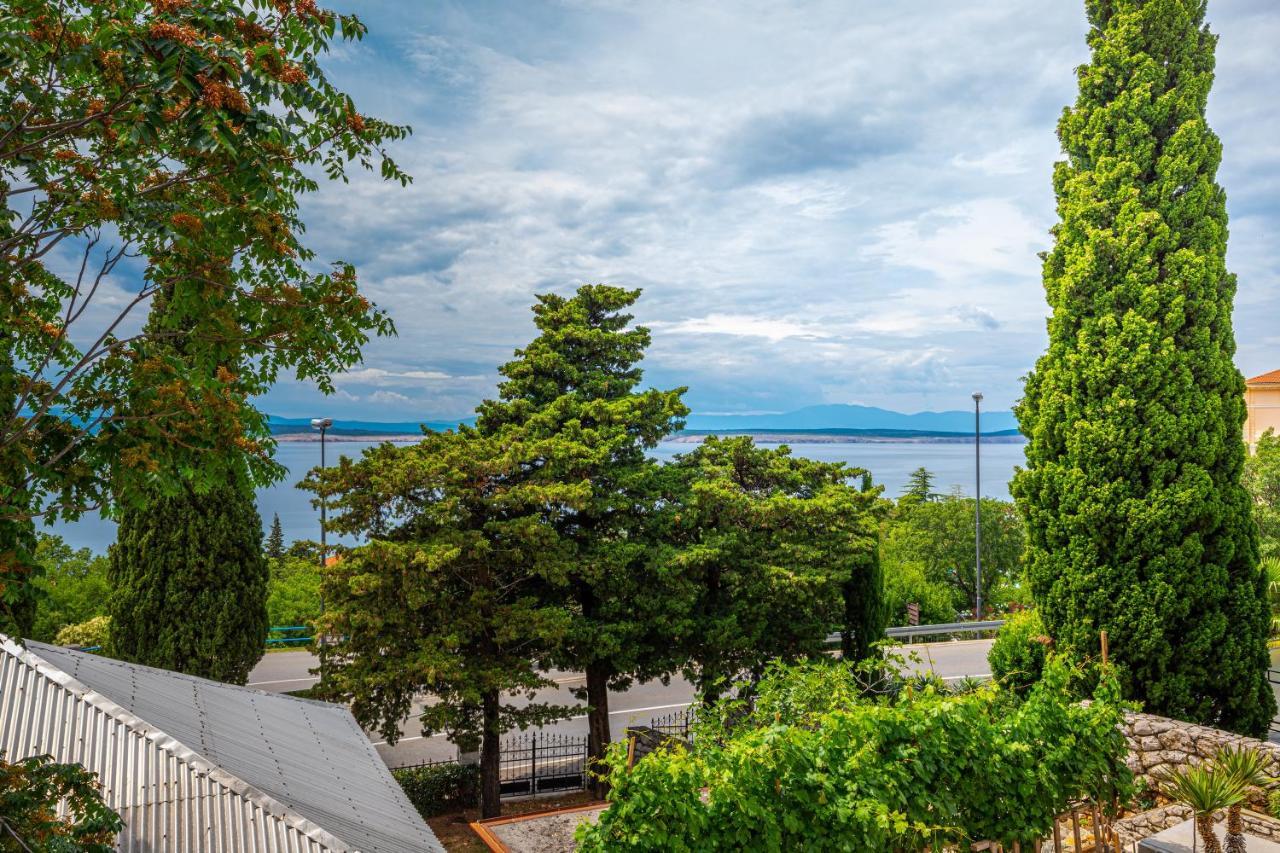 Apartmani Kecman Crikvenica Exterior foto