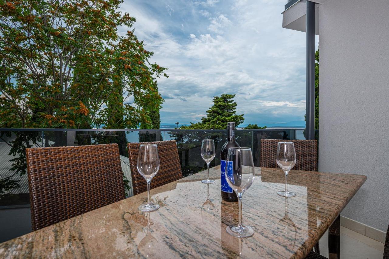 Apartmani Kecman Crikvenica Exterior foto